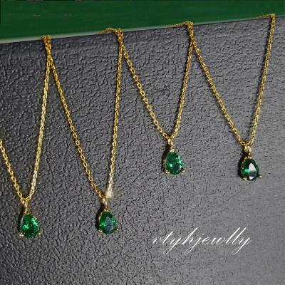 China Fashion Emerald Gold Necklace For Woman 18K Jade Necklace Green Gemstone Emerald Luxury Necklace for sale