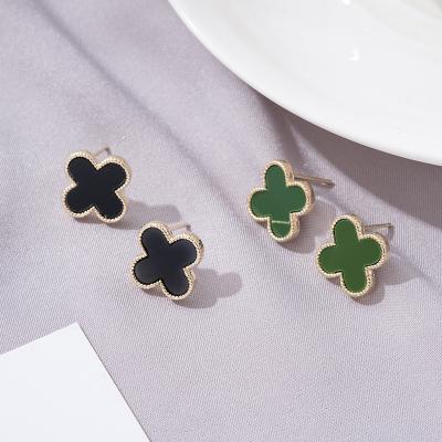 China Vintage Four Leaf Clover Earrings Temperament Designer Acrylic Simple Earring Fashion Earrings Women for sale