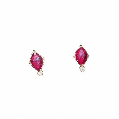 China 2022 Vintage Fashion Wholesale Red Zircon Earrings Studs Simple Design Diamond Ruby Earring Stud for sale