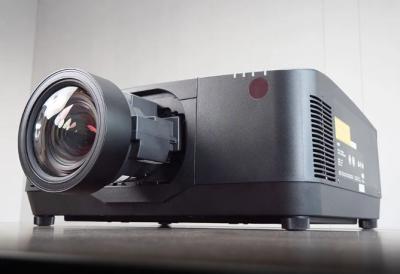 Chine 20000 Lumen 4K Laser 3LCD Projecteur Cinéma numérique haute définition 3D Construit en 3D Prêt pour les affaires et l'éducation Projecteur d'hologramme à vendre