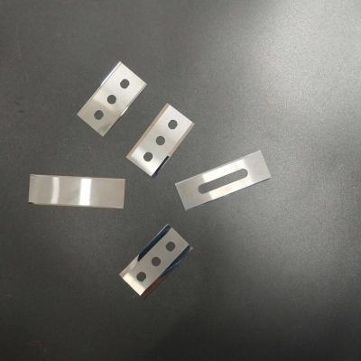 China Factory hot sale high quality carbon tungsten steel pp film 3 hole razor blade 43x22x0.20mm for sale