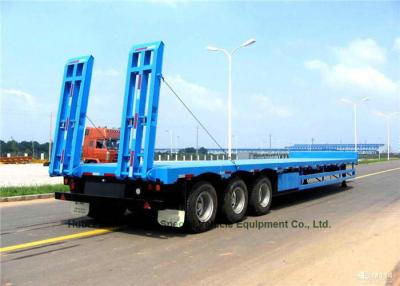 China Tri Axle Gooseneck Flatbed Trailer , Lowboy Semi Trailer 12 Wheeler 60 Ton for sale