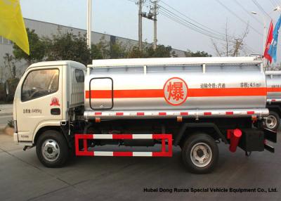 Chine camion de livraison d'essence et d'huile du ravitaillement 4x2 4000 L avec le double frein d'air comprimé de circuit à vendre