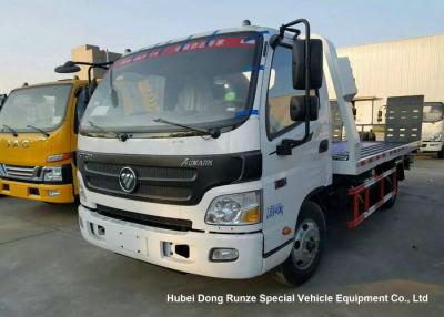 China 4 het Slepenvrachtwagen van ton Hydraulische Wrecker, Flatbed Terugwinningsvrachtwagen met Cummins-Motor Te koop