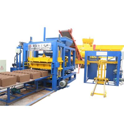 China Double Block Forklift Attachment Handler Pallet PVC Board GMT Pallet For Concrete Block Making Machine for sale