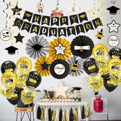 China Beautiful Colorful 2021 Graduation Season Party Decoration Pull Flag Theme Balloon Decoration Supplies Set for sale