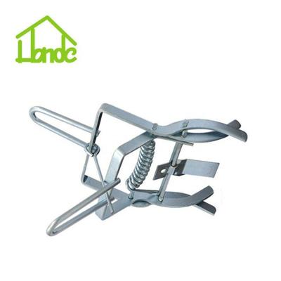 China Viable Mole Trap Reusable Metal Claw Mole Trap for sale