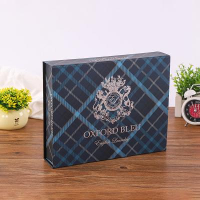 China Fashion gift flip gift box Custom flip packaging gift box Clothing carton for sale