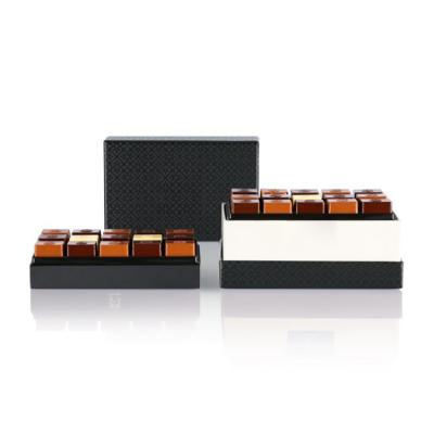 China Pantone Color 600gsm Greyboard Chocolate Truffle Boxes C2S for sale