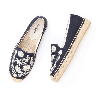 China Anti-odor Embroidery Exquisite Women Slip-on Thick Bottom Canvas Sneakers for sale