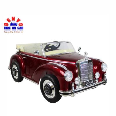 China 6 LED Light Effect On Old Classic Kids Style Plane Battery Operated Car for sale