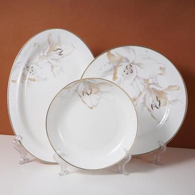 China New Viable Bone China Porcelain Dinnerware Ceramic Material For Gift Fine Bone China Dinnerware for sale