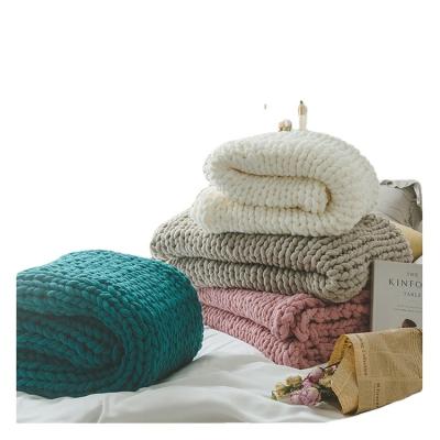 China Large Size PORTABLE Customized Cable Knitted Soft Polyester Chunky Knit Luxury Chenille Baby Blanket for sale