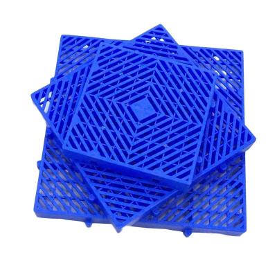 China 1000*1000 Carpet Plastic Warehouse Panel Breeding Panel Single Faced Splice Tray Plastic Mat Moisture Proof Panel for sale