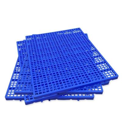 China Single sided splicing moisture proof panel plastic tray600*300 mat warehouse panel breeding plastic mat board for sale