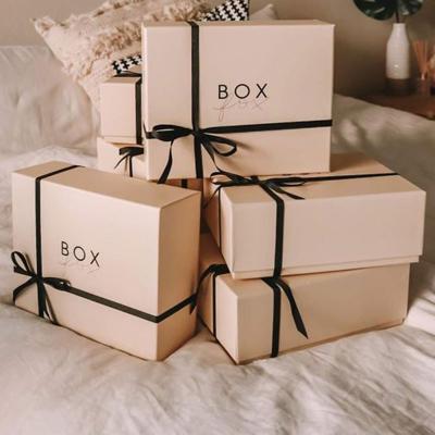 China Recycled Materials Designer Luxury Foldable White Cardboard Paper Shoes Box Magnetic Rigid Packaging Gift Boxes With Ribbon for sale