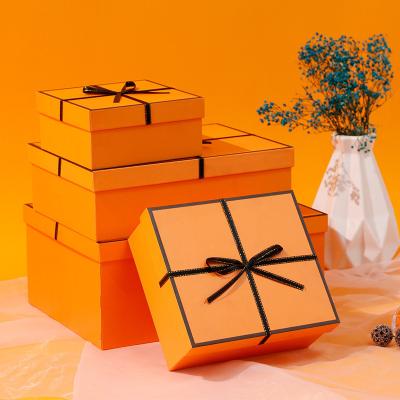 China Recyclable Orange Gift Box Jewelry Dress Clothes Candy Decoration Package Christmas Valentine's Day Gift Apparel Packaging Box for sale