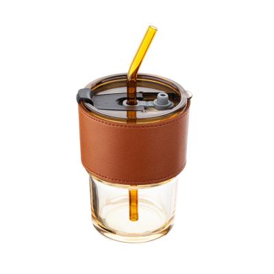 China Custom Reusable Viable Clear Glass Wick Mug Beer Glass Mug With Lid Straw With Leather Case for sale