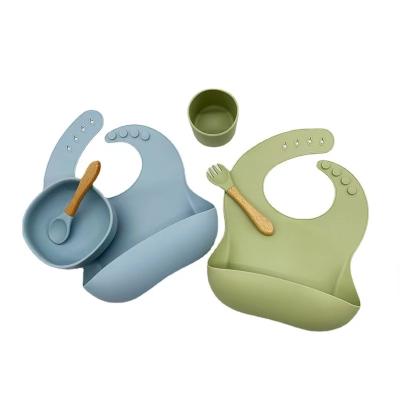 China 100% Viable Safe Button Closure Silicone Babies Material High Quality Durable Adjustable Spoon Set For Baby for sale