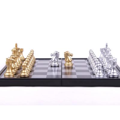 China Wholesale Magnetic Portable Folding Luxury Low Price 32cm High Quality Plastic En71 Board Chess Set 25cm for sale