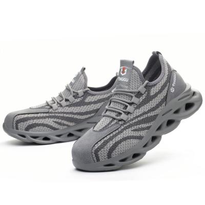 China Daily 2021 fashion wear-resistant shoes new high quality men's shoes safety sports shoes for sale