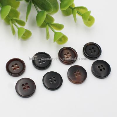 China Viable Fast Shipping Retail Wholesale Quality Flatback Round Button For Clothing Mens Sewing Coat Fits Natural 4 Hole Horn Buttons for sale