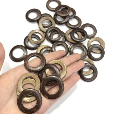 China Round Shape Factory Customized Natural Roller Buckle For Bag Clothes Parts Fasten Accessories Crafts Round Coconut Shell Rings Belt Buckles for sale