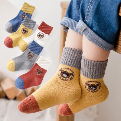 China 17Designs QUICK DRY Cute Children Cotton Kids Socks Unisex Animal Cartoon Hoops Boys Girl Kids Sports Winter Soft Custom Crew Happy Socks for sale