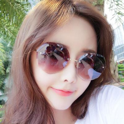 China Futuristic sunglasses metal rimless sunglasses 2021 fashion sunglasses 2021 bling bling shades for sale