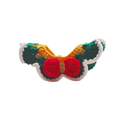 China Christmas Pet Accessories Stocked Handmade Knitting Collar Woven Collar With Bells for sale