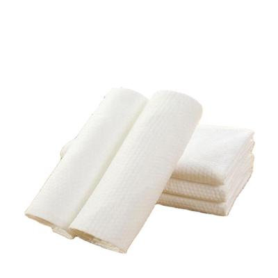 China Sponch 130-140cm 40-80GSM 70-80cm Good Quality Non Woven Disposable Foot Bath Towel and Disposable Pcs XS013 for sale