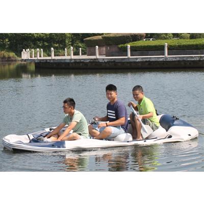 China 2020 new style inflatable drift boat with electric motor 4 person PVC fishing kayak for sale for sale