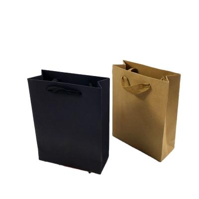 China Gift Recyclable Luxury Black Paper Bag Packaging Shopping Printed Logo Paper Bag Customized for sale