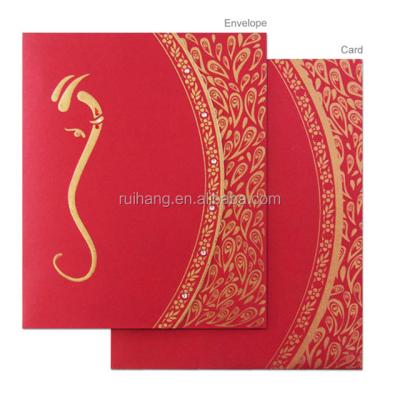 China High end europe indian style red poker fold wedding invitations with peacock pattern and rhinestone decorations for sale