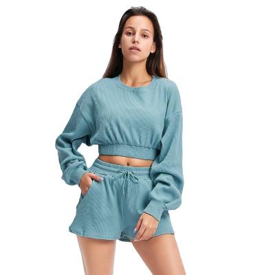 China Breathable 2 Piece Women's Custom Casual Women Workout Set Long Sleeve Crop Top And Shorts Women Tracksuit for sale