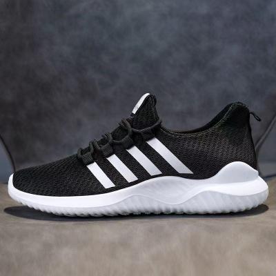 China The fashion trend manufacturer is the soft bottom trend of new running shoes breathable motion sports shoes portable net cloth shoes for sale