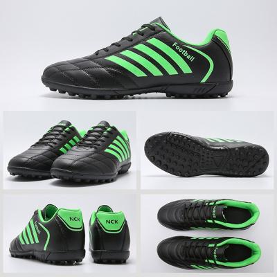 China New Trend 2022 Fashion Youth Soccer Shoes Boy AG Male Broken Nail Children's Students Training Shoes for sale