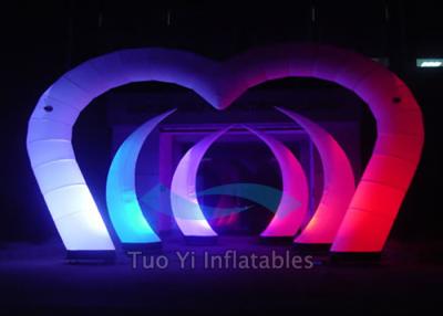 China Color que cambia la decoración inflable curvada luz de la etapa del LED con la tela robusta en venta