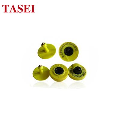 China MINI TAG 134.2KHz SI Rfid Dual Frequency UHF Animal Ear Tag for Goat Cattle Sheep Pig Cow Ear Tag for sale