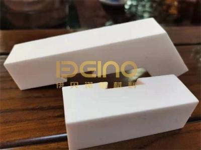 China Lámina cerámica con ranuras de cola de paloma Hojas de baldosas de cerámica Personalizar revestimientos de desgaste de cerámica en venta