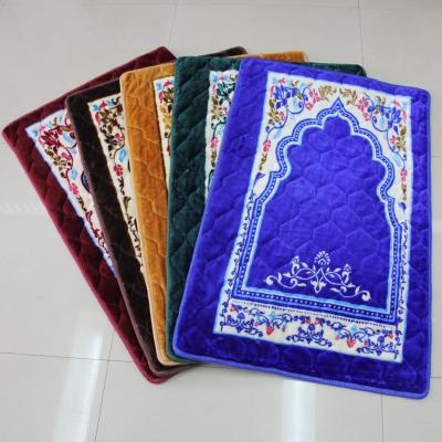 China muslim islamic prayer rug washable cotton chenille yarn prayer rug designs dropshipping for sale