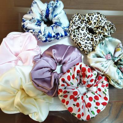 China High Quality Elastic Hair Decoration Women Girls Hair Scrunchies Printing Mulberry Jumbo Satin Silk Hair Scrunchies for sale