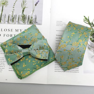 China Luxury 100% Polyester Bowtie Hanky ​​Cufflinks Mens Tie High Fashion Flower Jacquard Tie Set Wholesale Gift for sale