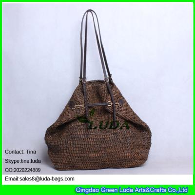 China Raffiabast-Strohtasche der LUDA-Schnallenhandtaschen dunkelbraune Handcrochetting zu verkaufen