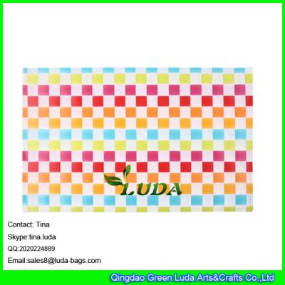 China LUDA handmade placemat pp strap weave rectangular waterproof table mats for sale