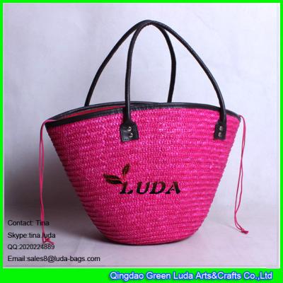 China La bolsa de asas roja de la paja del trigo de la rosa de los bolsos del lazo del top de la señora de LUDA para el verano 2016 en venta