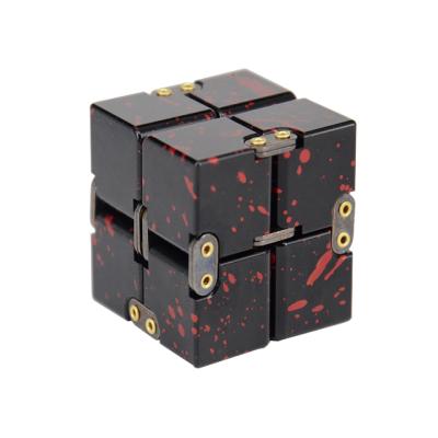 China FN1077 China Factory Newest Cute Metal Fingertip Cube 2022 Wholesale Person Cube For Relaxation for sale