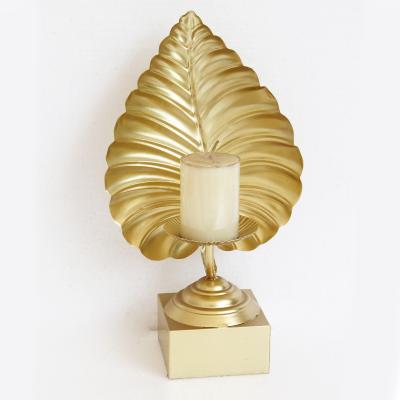 China 100% High Grade Handmade 2020 New Gold Smart Home Candlestick Metal Desk Decors for sale