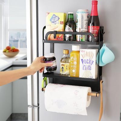 中国 Black Viable Easy Operation Kitchen Metal Fridge Storage Organizer Shelf Magnetic Spice Rack With Paper Holder 販売のため