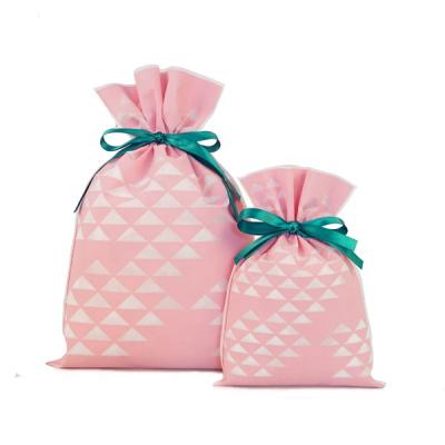 China Huadefeng Pink Drawstring Birthday Gift Bag Recyclable Non Woven Promotional High Quality for sale